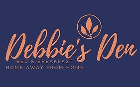 Debbie'S Den